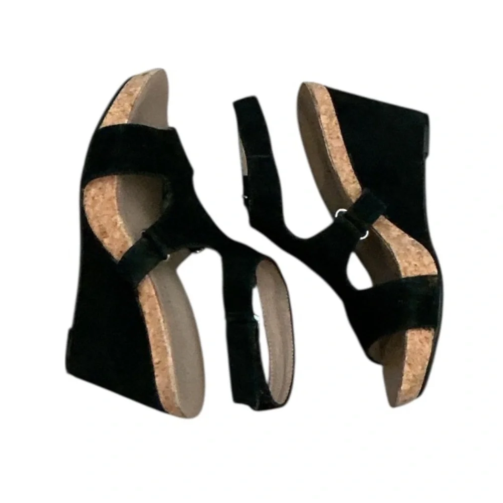 Authentic Bettye Muller black suede designer wedge sandals sz 6